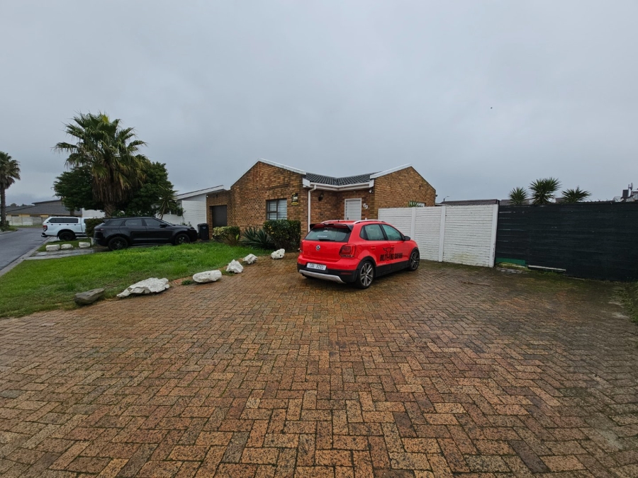 2 Bedroom Property for Sale in Ottery Western Cape